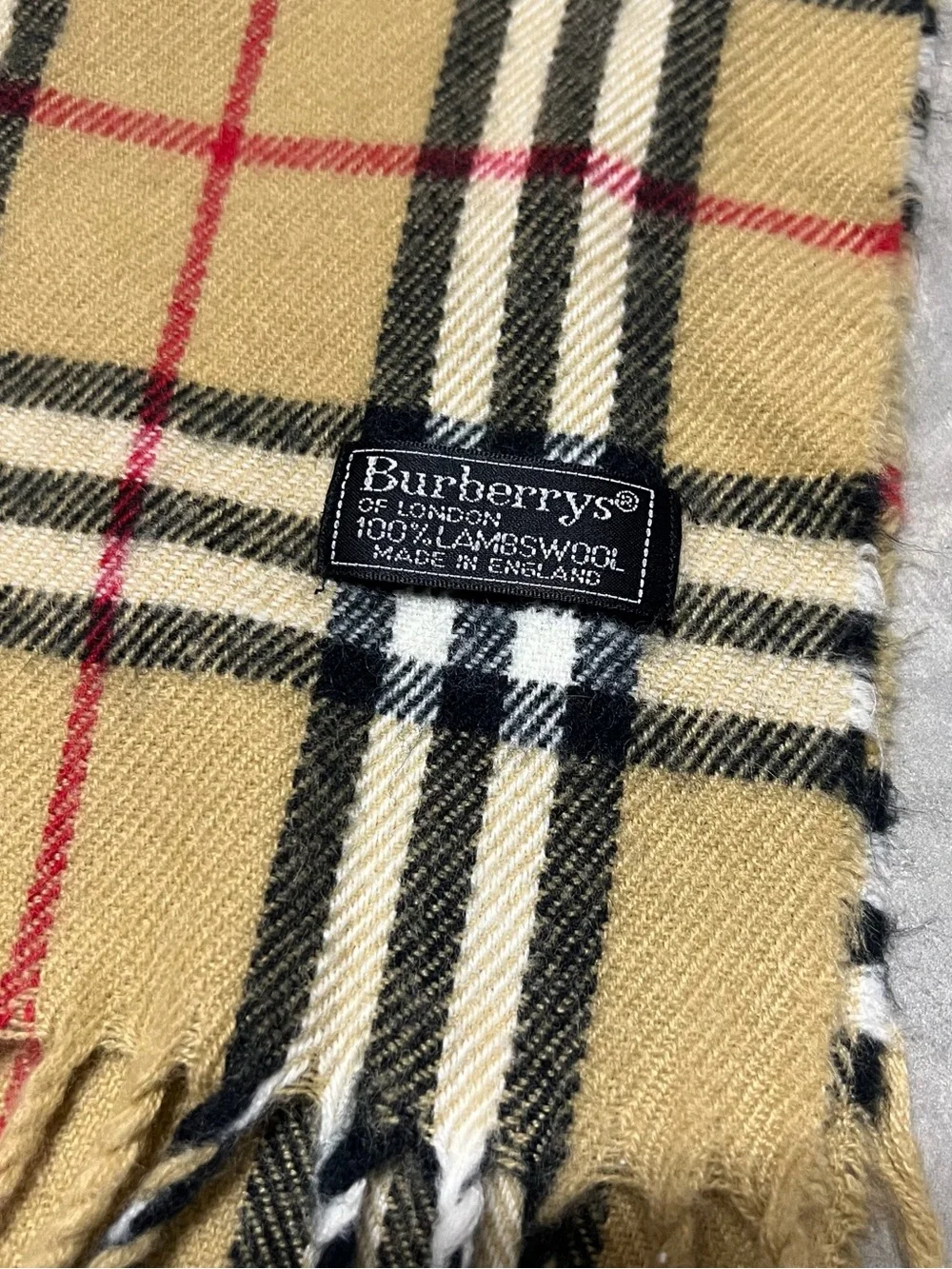 Burberry of London 100% Lambswool Nova Check Scarf 56